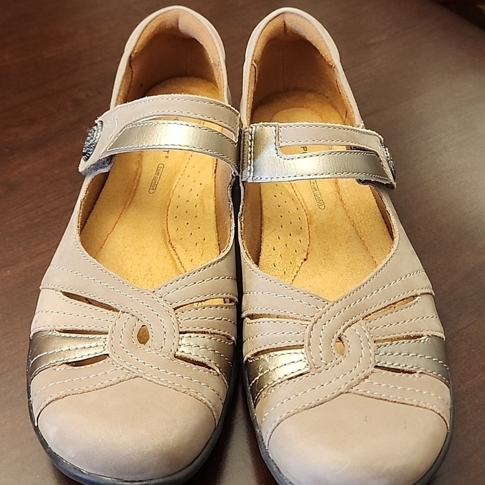 Rocksport Tan Mary Jane Slip on sz 8